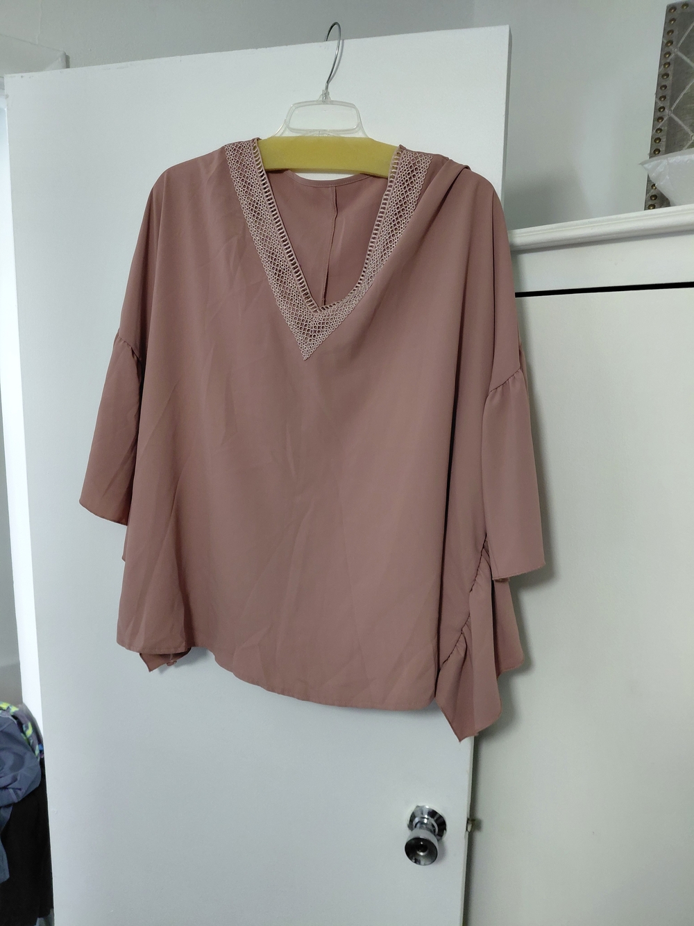 SHEIN Dusty Rose Crochet V-Neck Tunic
